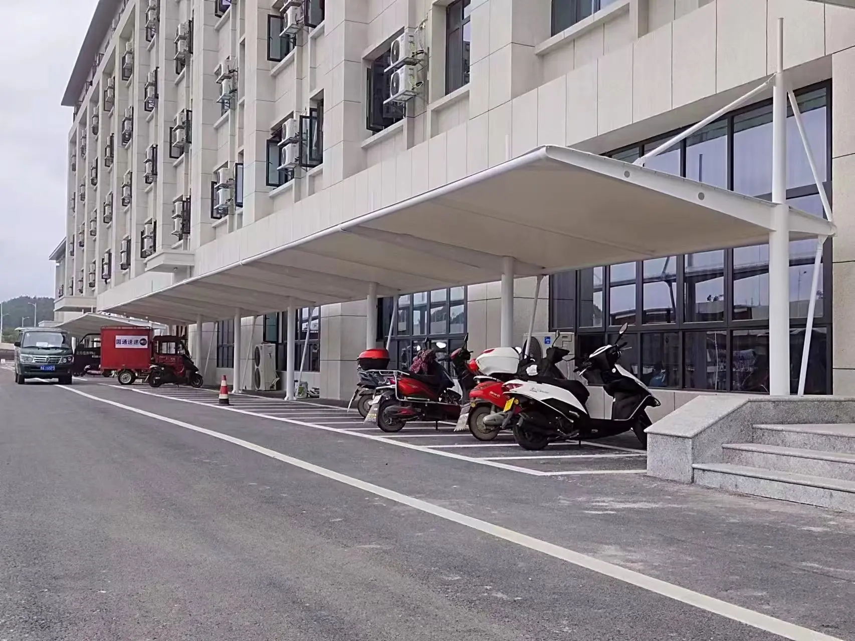 贵州安龙膜结构车棚采购避坑指南，本地源头工厂怎么选？